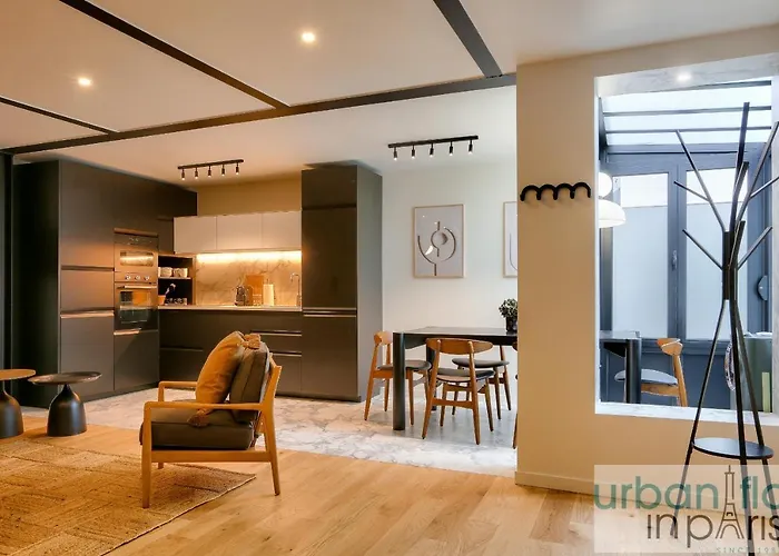 170 - Sublime Flat In Center Of *